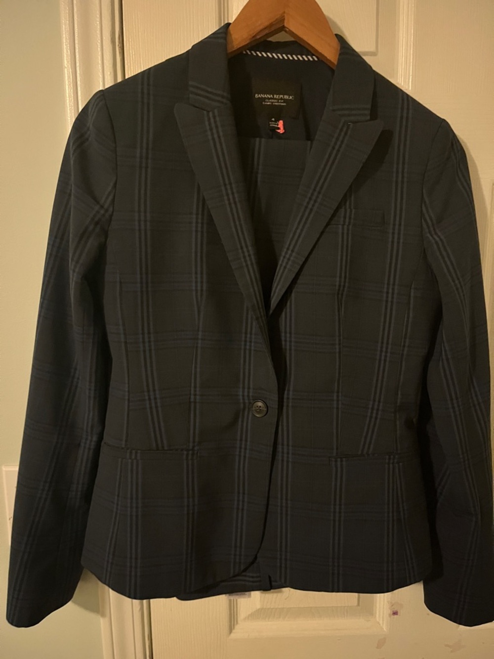 Banana Republic Dark Navy Plaid Women's Blazer and Logan Pant